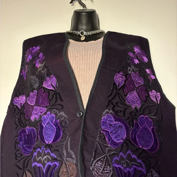Elegant Purple Floral Women's Vest - Picture 5 of 10
